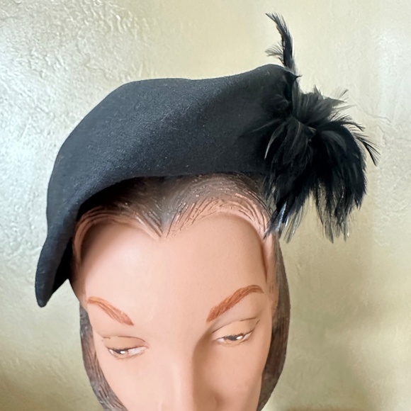 CHIC 1930s\' BLACK FELT \